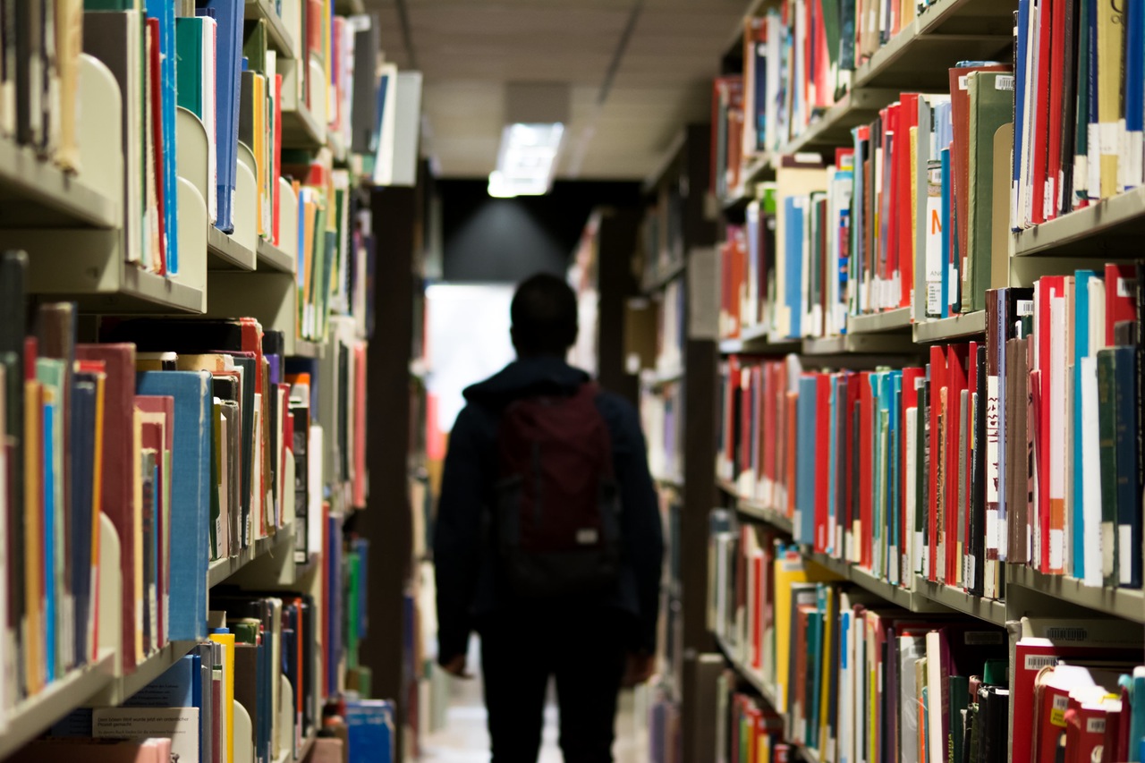 Preparing Students for College with Blogging Preparing Students for College with Blogging