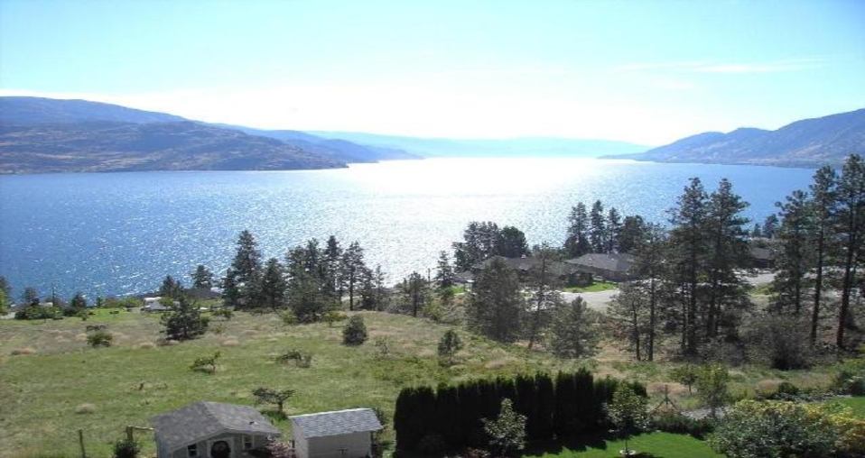 Home Exchange In Canada Peachland Kelowna Sw Beautiful 2 Story View Home In Peachland B C