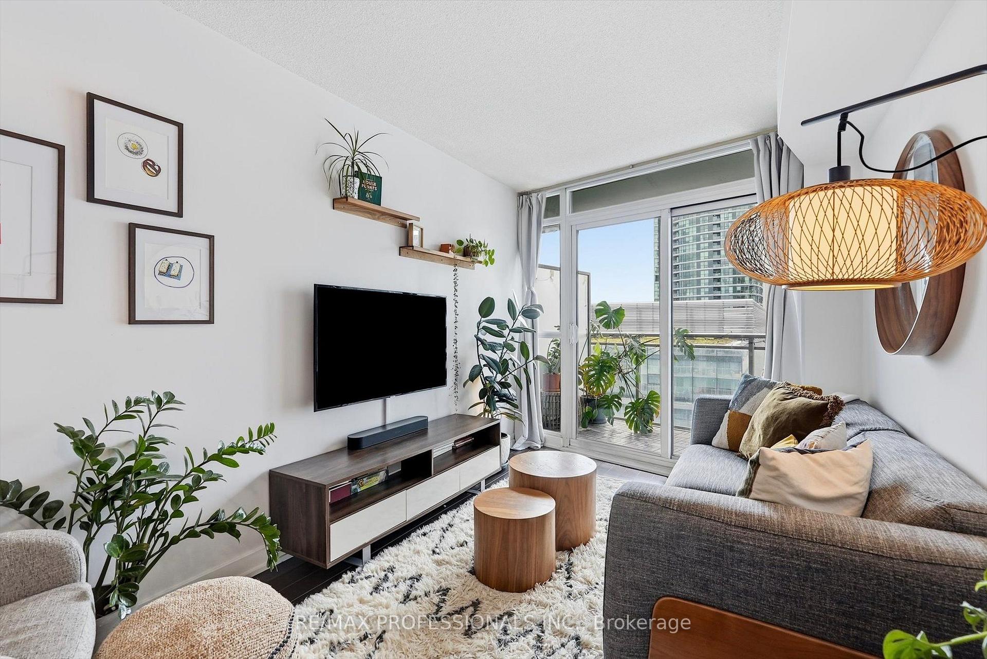 1605-38 Dan Leckie Way, Toronto