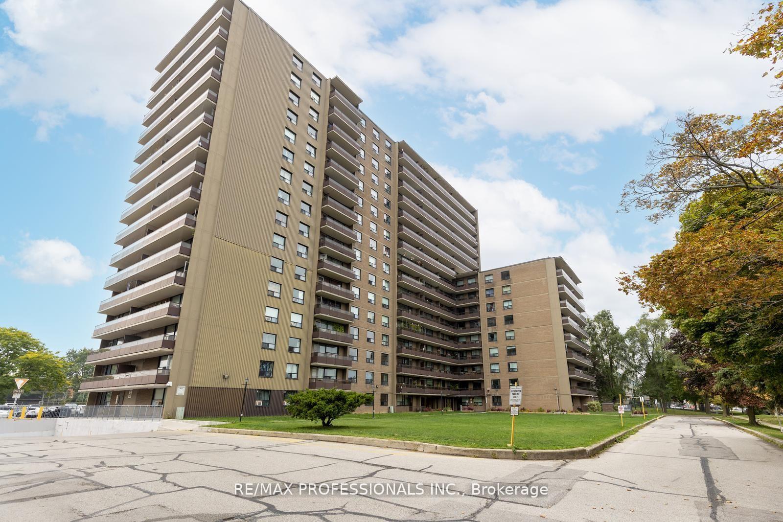 1704-180 Markham Road, Toronto