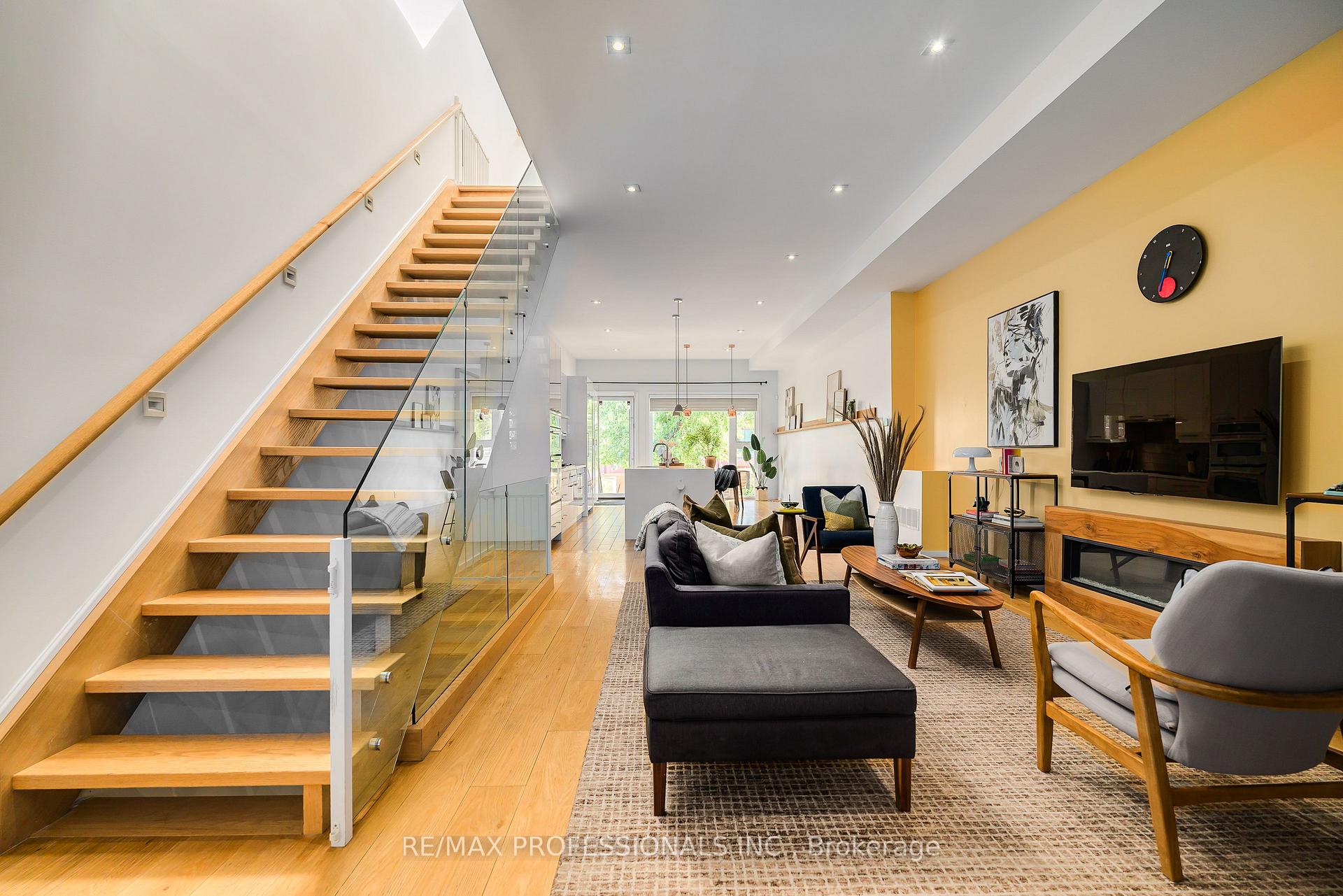 777 Eastern Avenue, Toronto