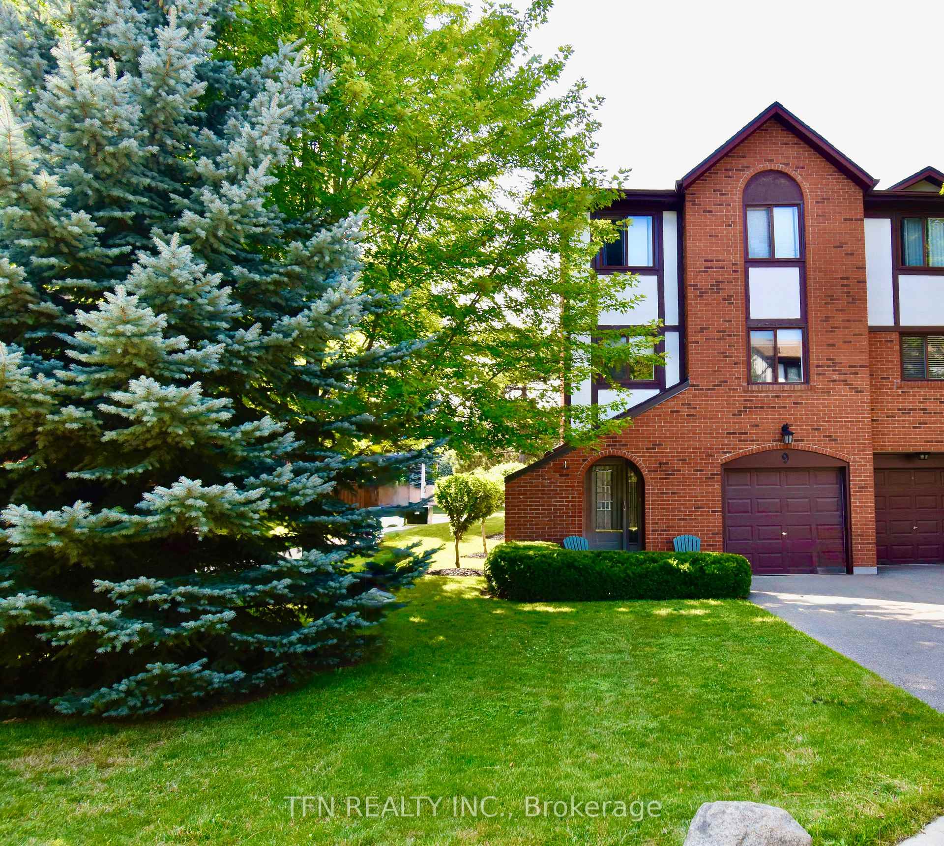 9-4165 Fieldgate Drive, Mississauga