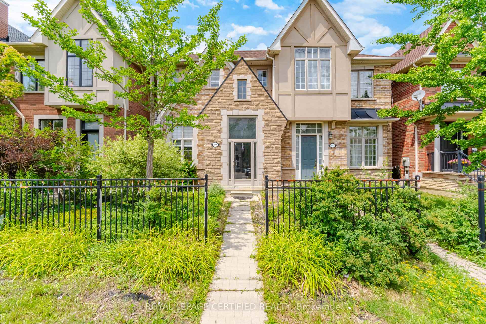 3555 Eglinton Avenue W, Mississauga
