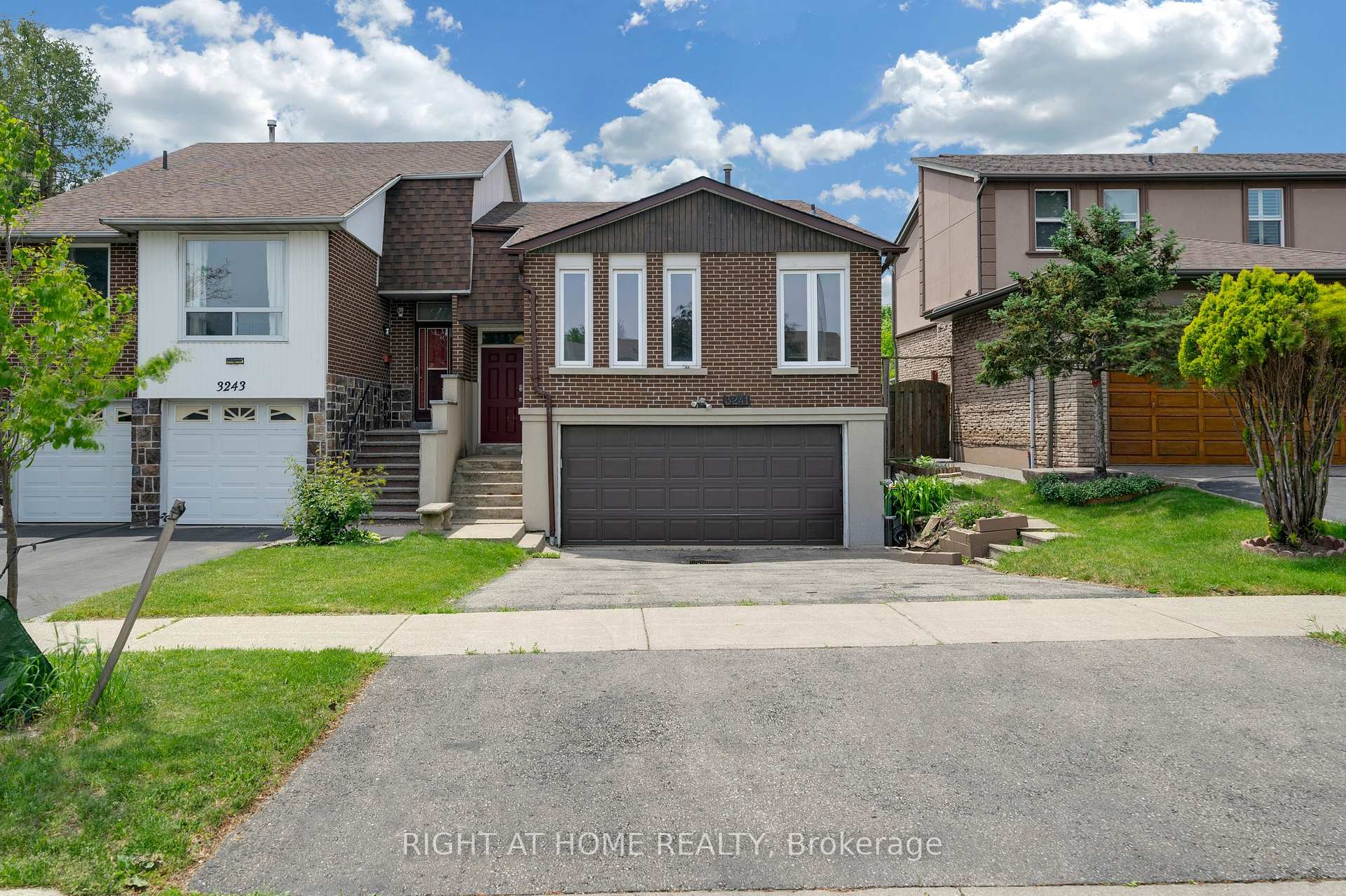 3241 Mccarthy Court, Mississauga