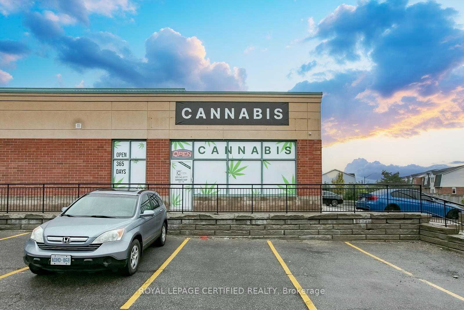 F4-1252 Eglinton Avenue W, Mississauga
