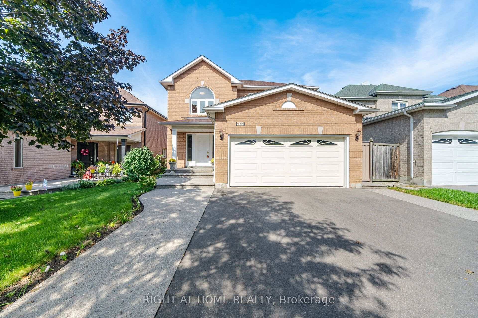 975 Mantle Crescent, Mississauga
