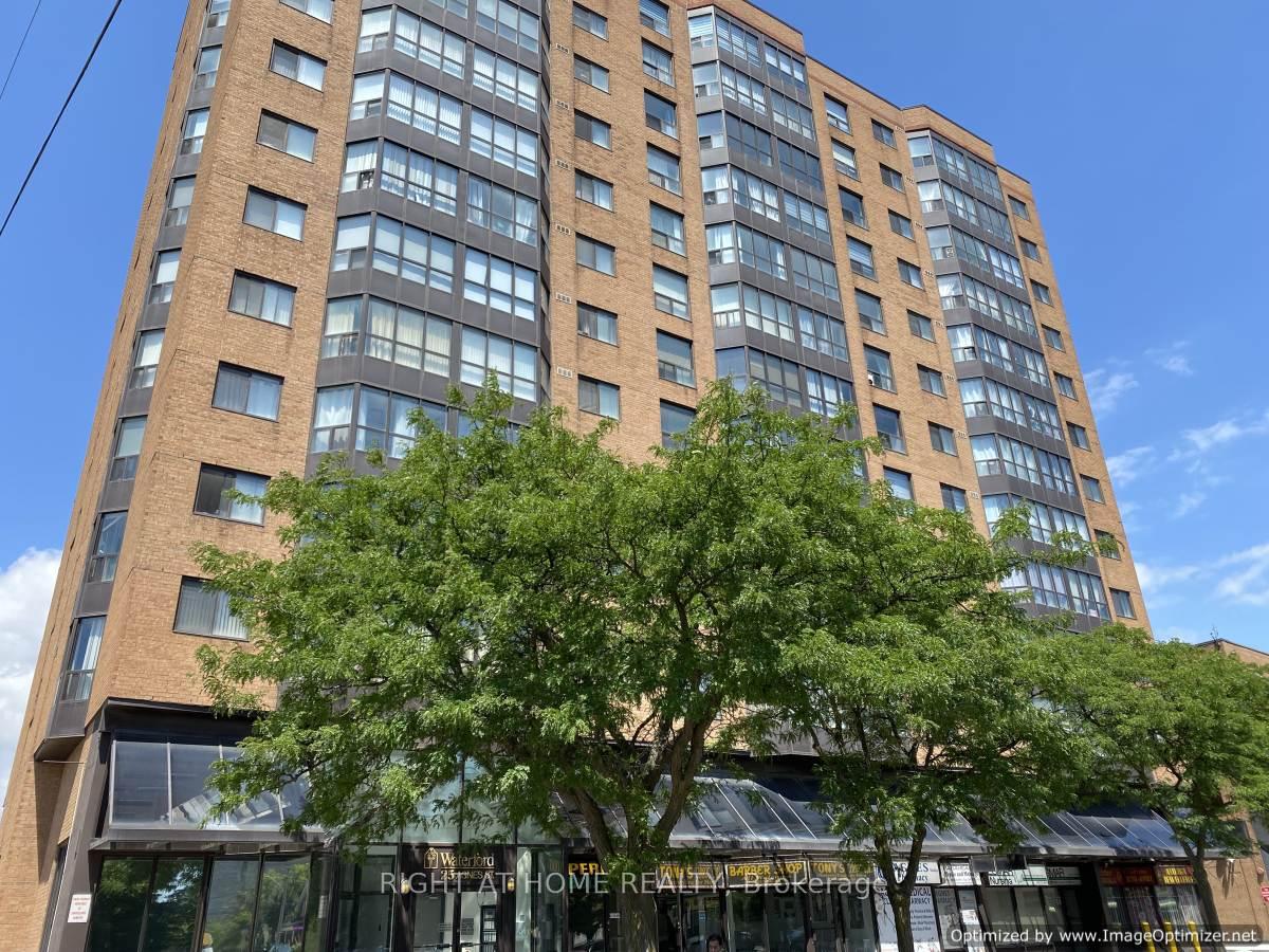 302-25 Agnes Street, Mississauga