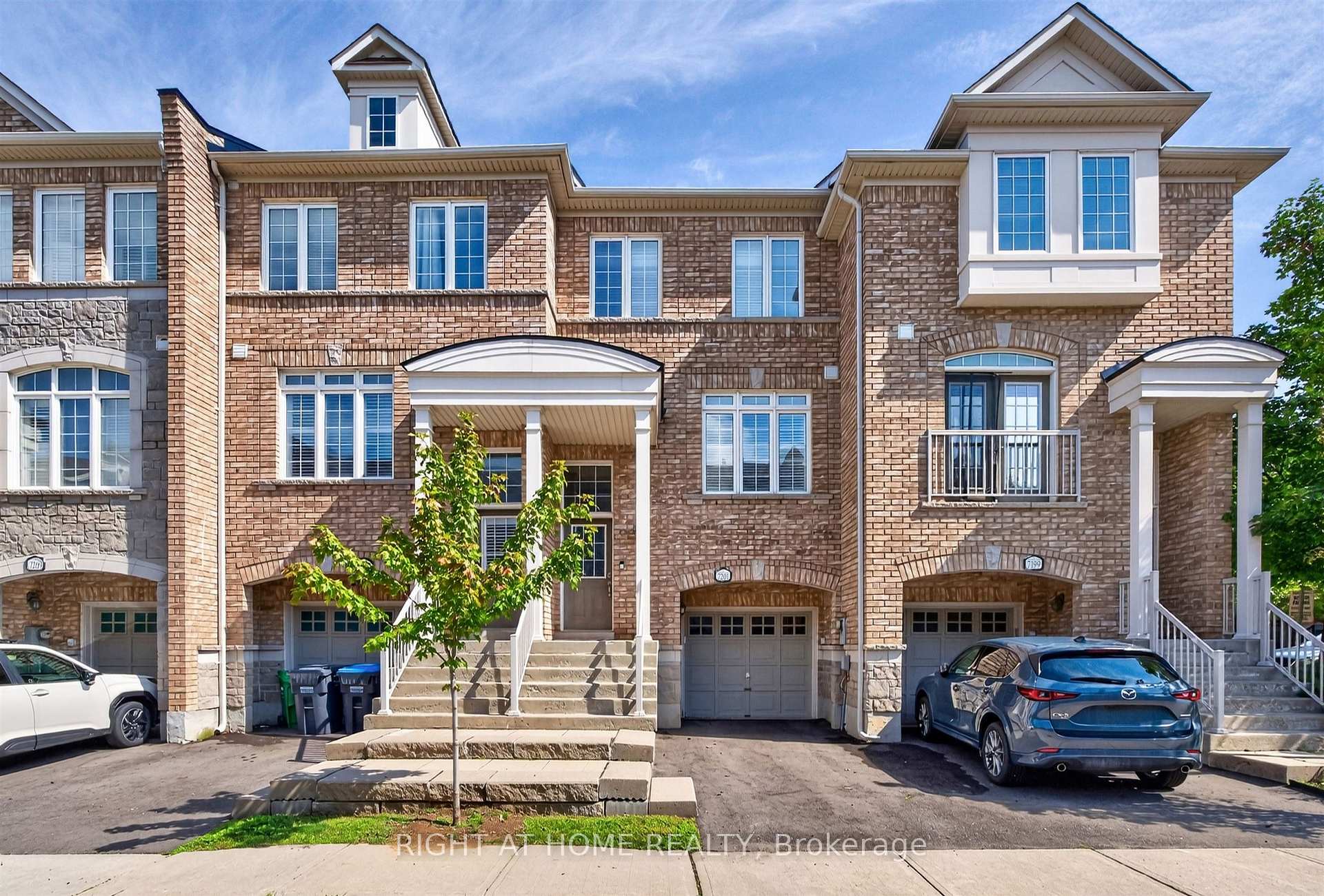 7201 Triumph Lane, Mississauga
