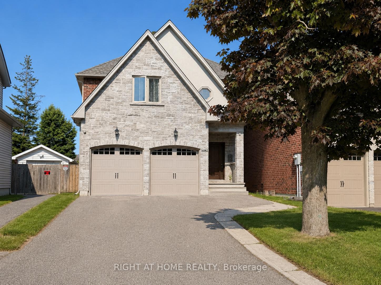 1049 Greaves Avenue, Mississauga