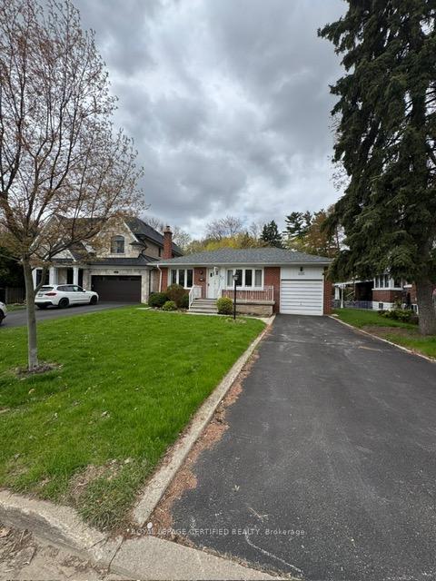1540 Trotwood Avenue, Mississauga