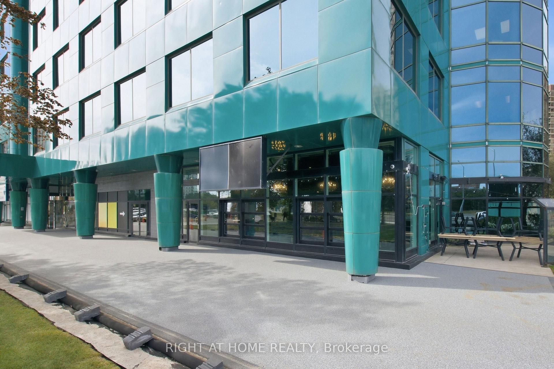 101-10 Kingsbridge Garden Circle, Mississauga