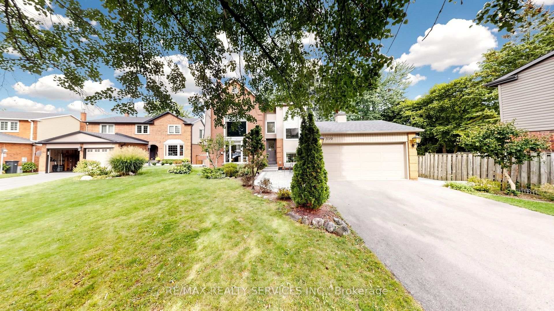 319 Dingle Court, Caledon