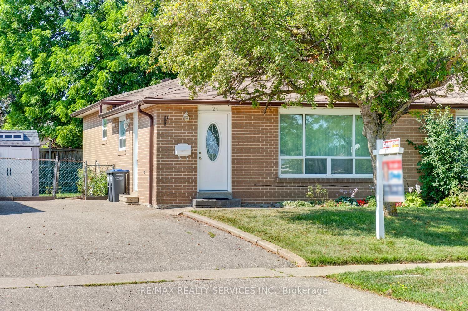 21 Finchgate Boulevard, Brampton