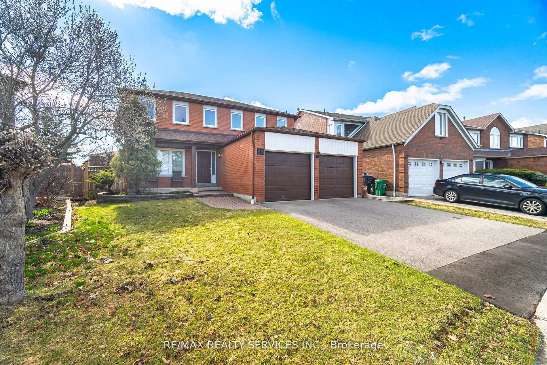 23 Newbury Crescent, Brampton