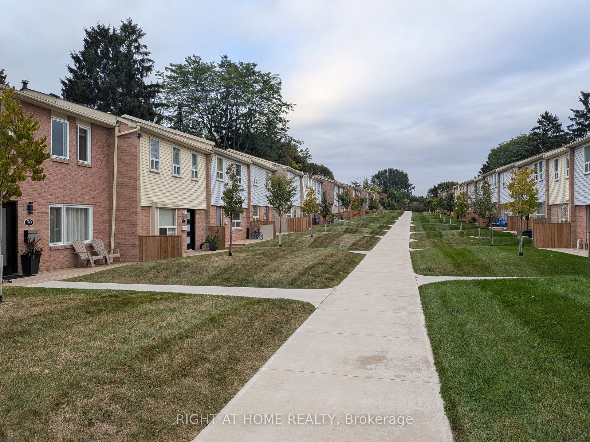 53-1055 Shawnmarr Road, Mississauga