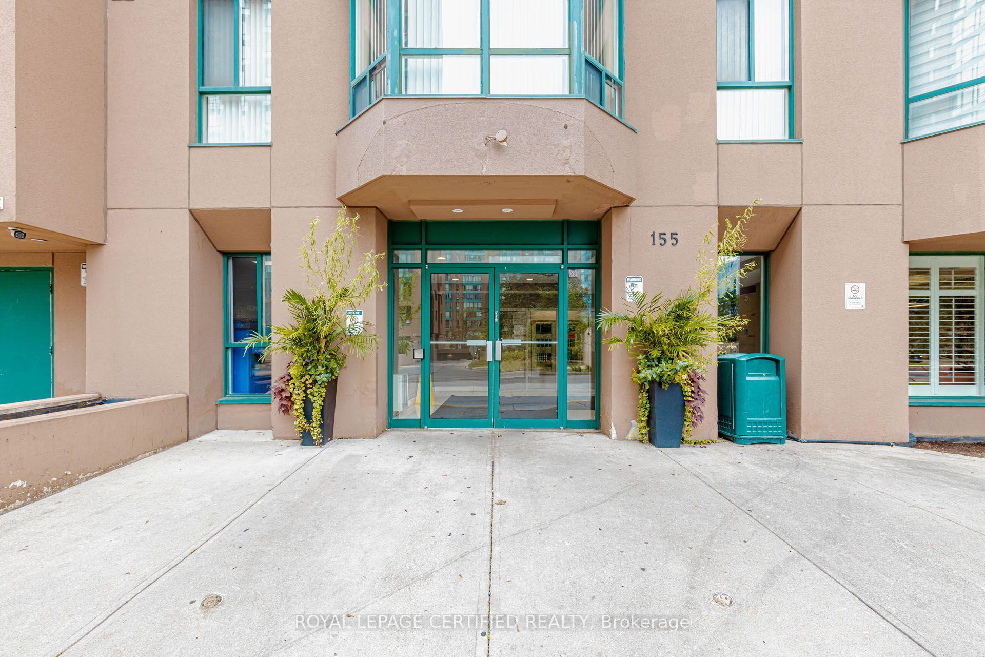 PH15-155 Hillcrest Avenue, Mississauga