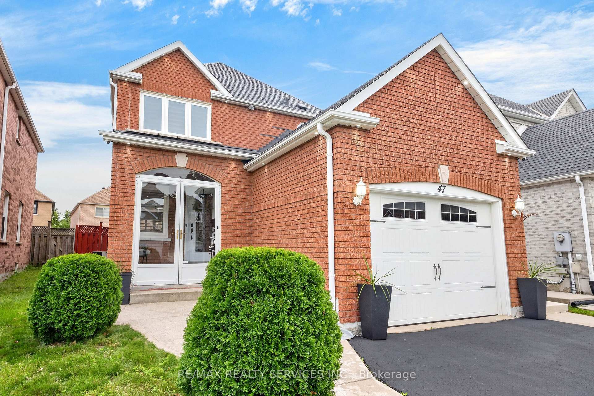 47 Twisted Oak Street, Brampton
