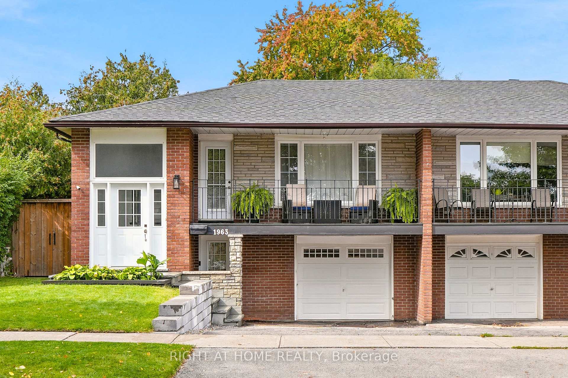 1963 Carrera Lane, Mississauga