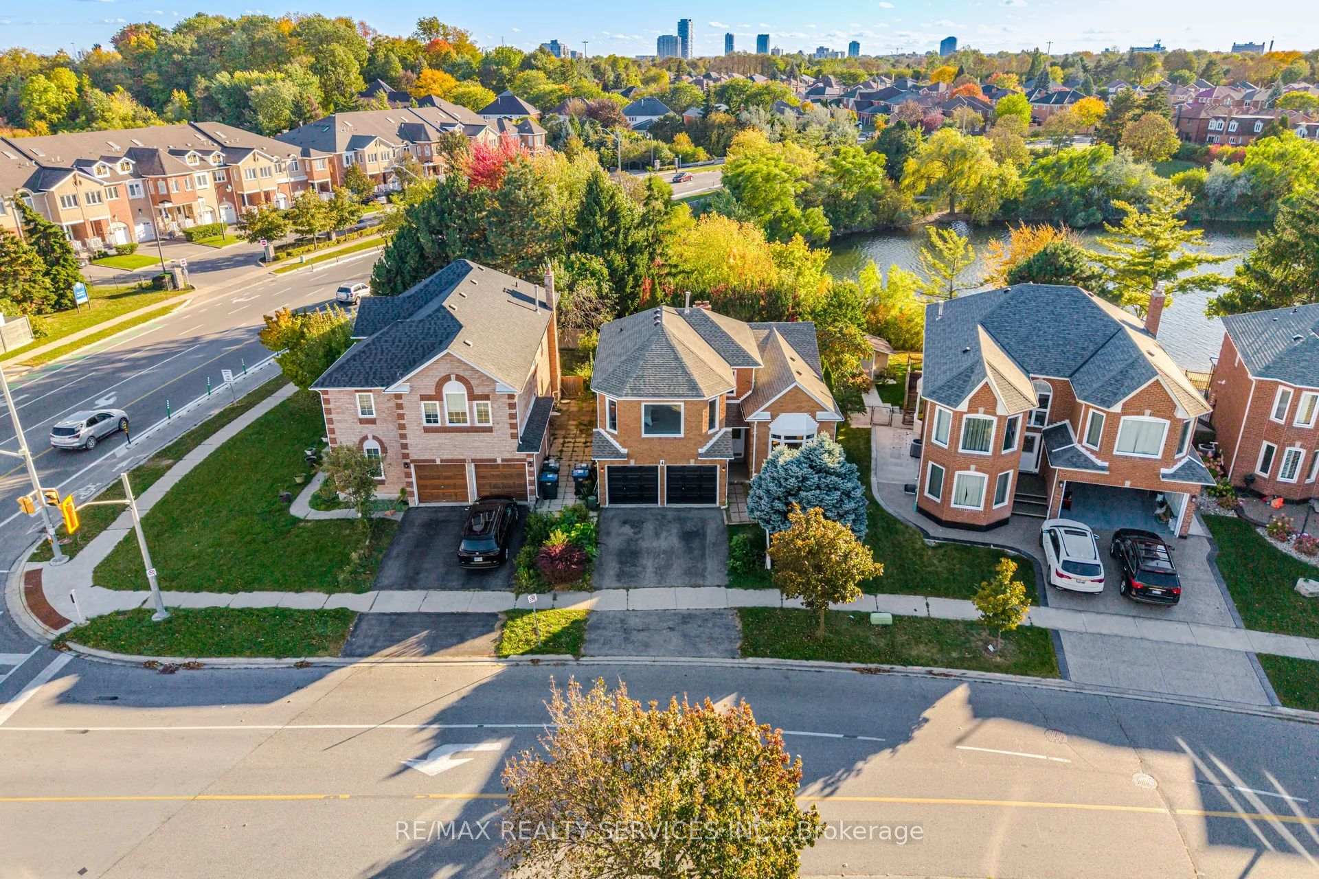 4 Leeward Drive, Brampton