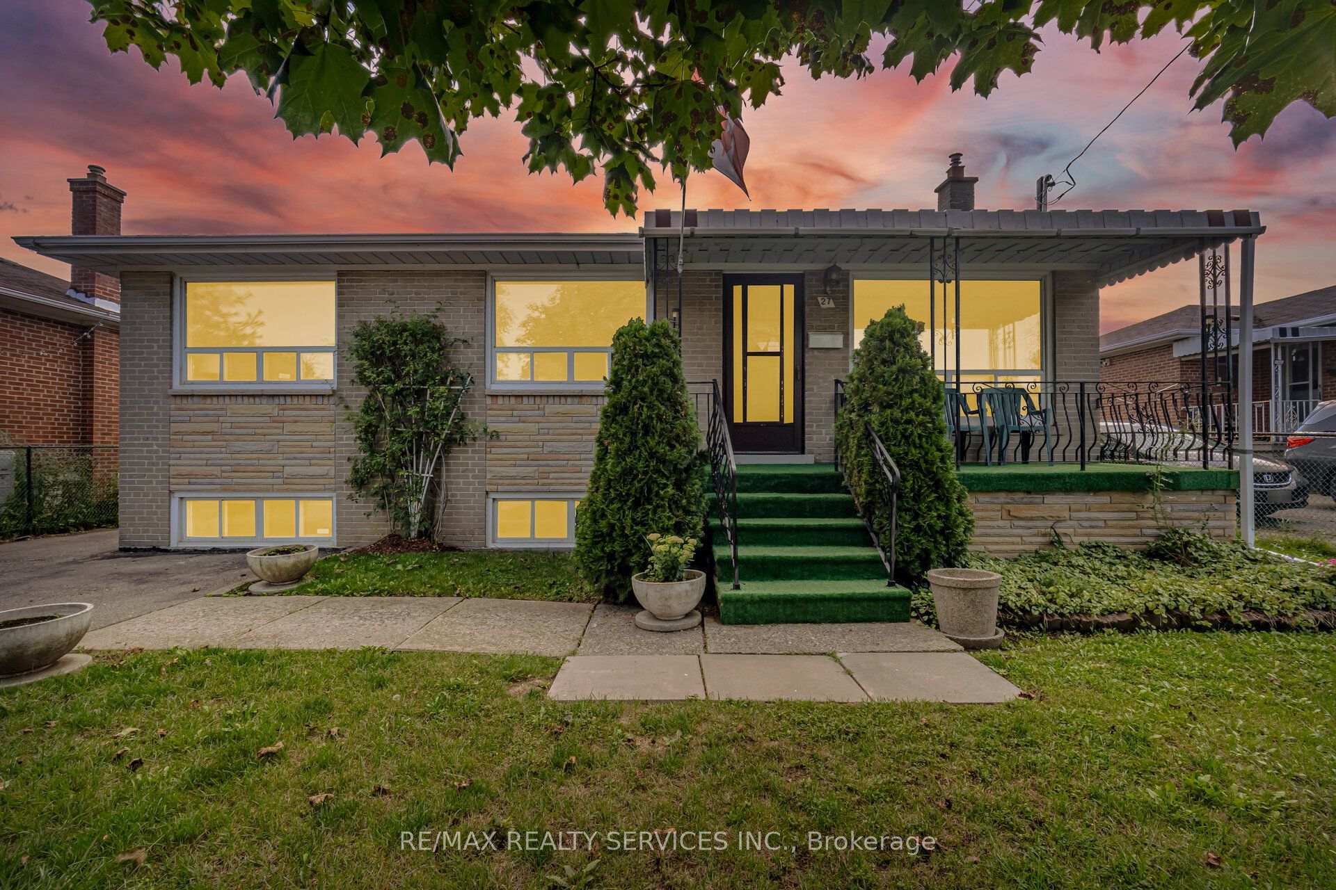 27 Edgemont Drive, Brampton
