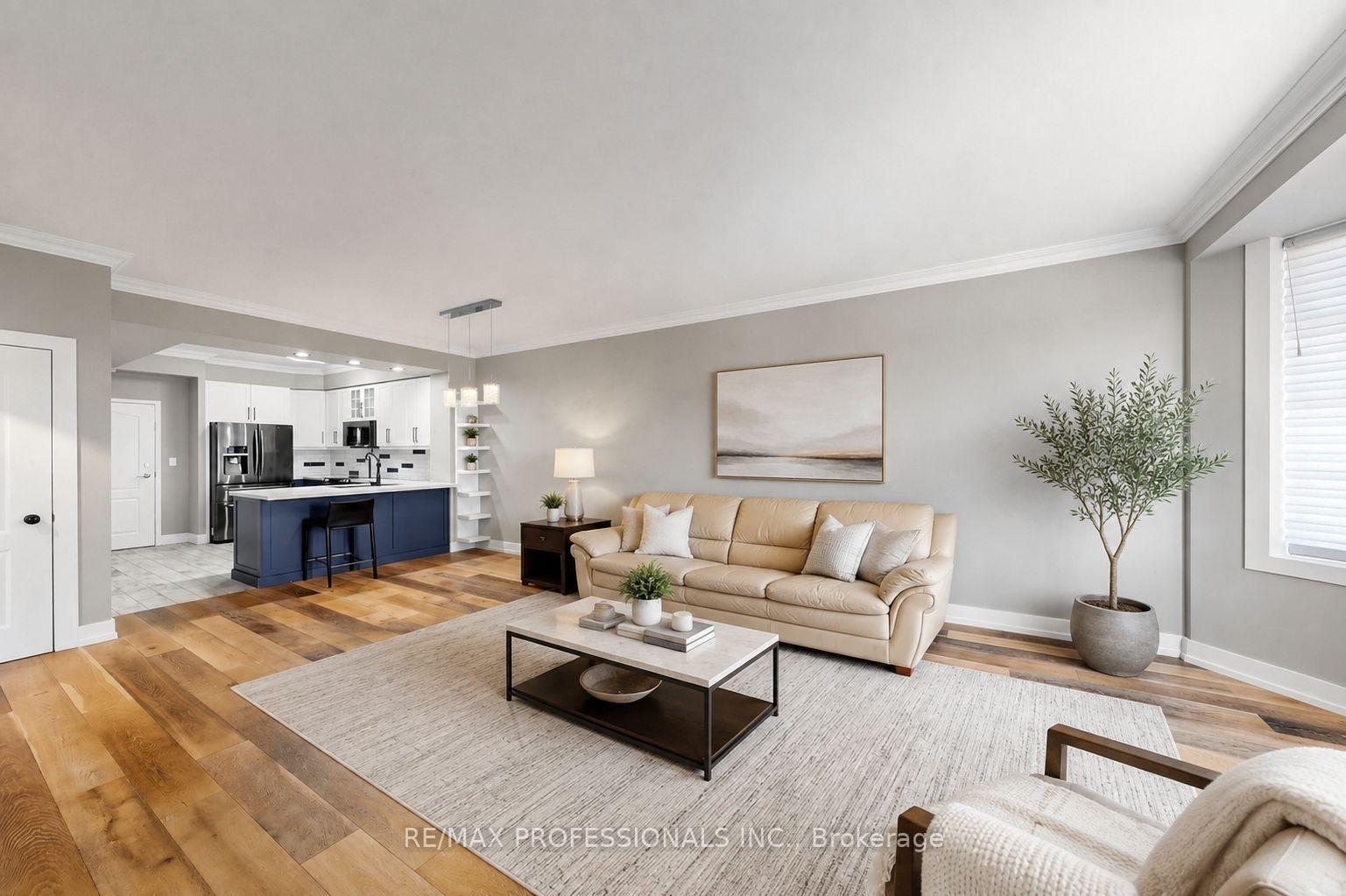 206-3531 Lake Shore Boulevard W, Toronto
