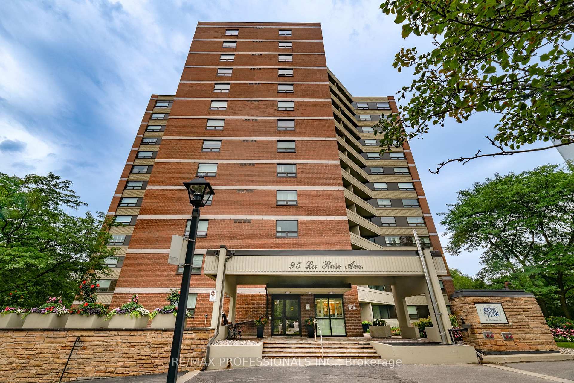 105-95 La Rose Avenue, Toronto