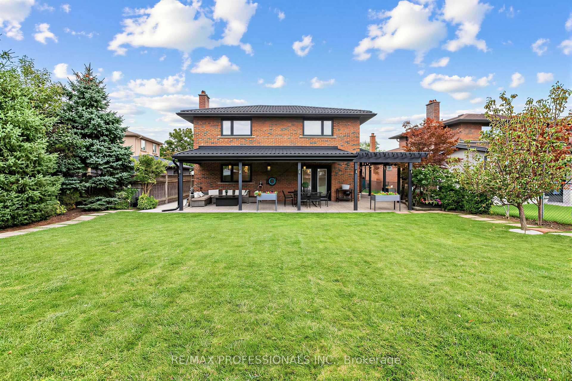 182 Gracefield Avenue, Toronto