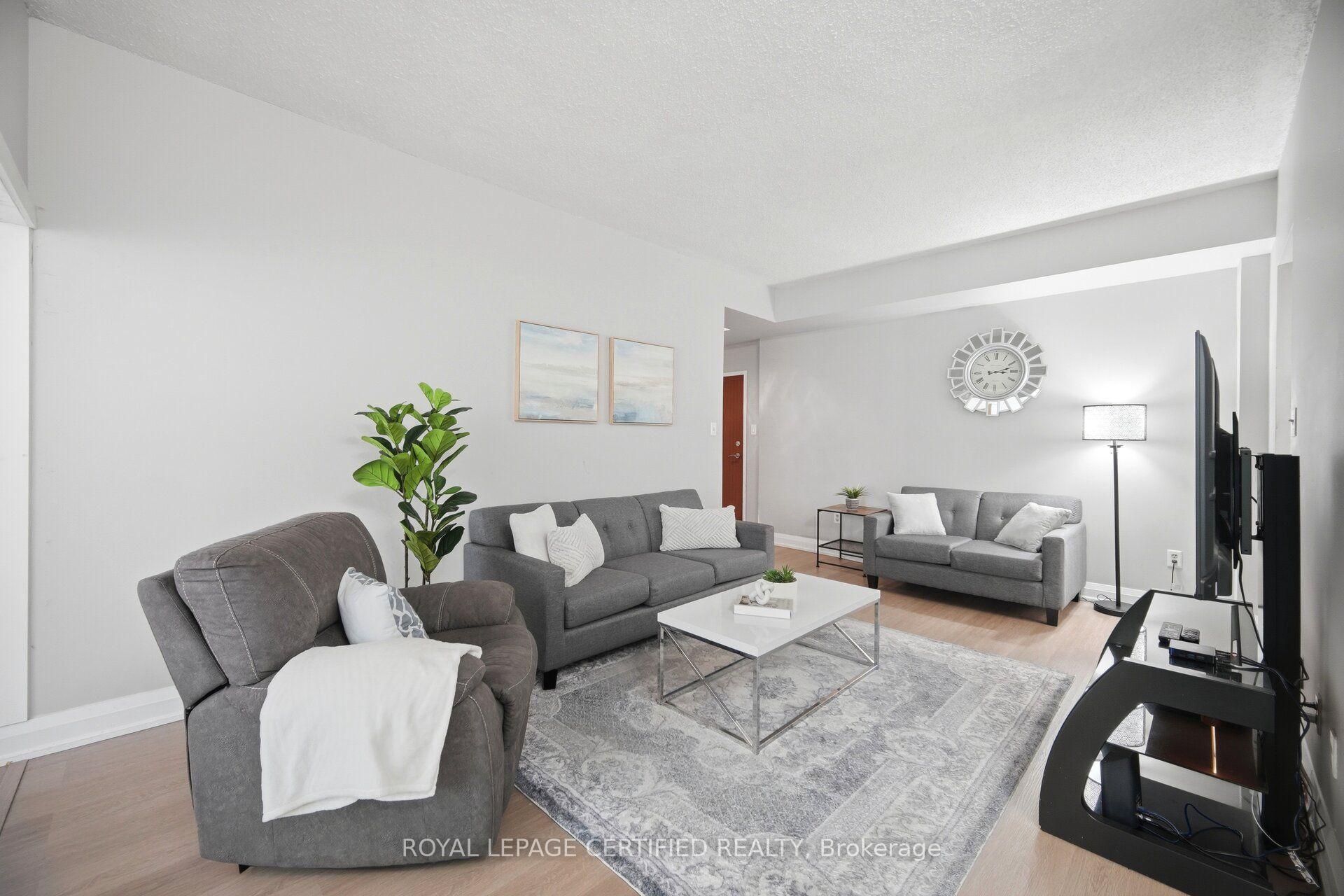 109-5 Lisa Street, Brampton