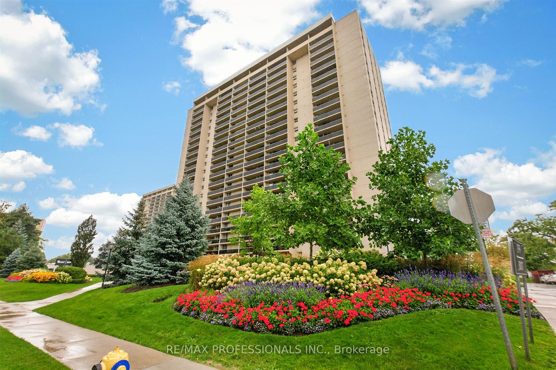 502-299 Mill Road, Toronto