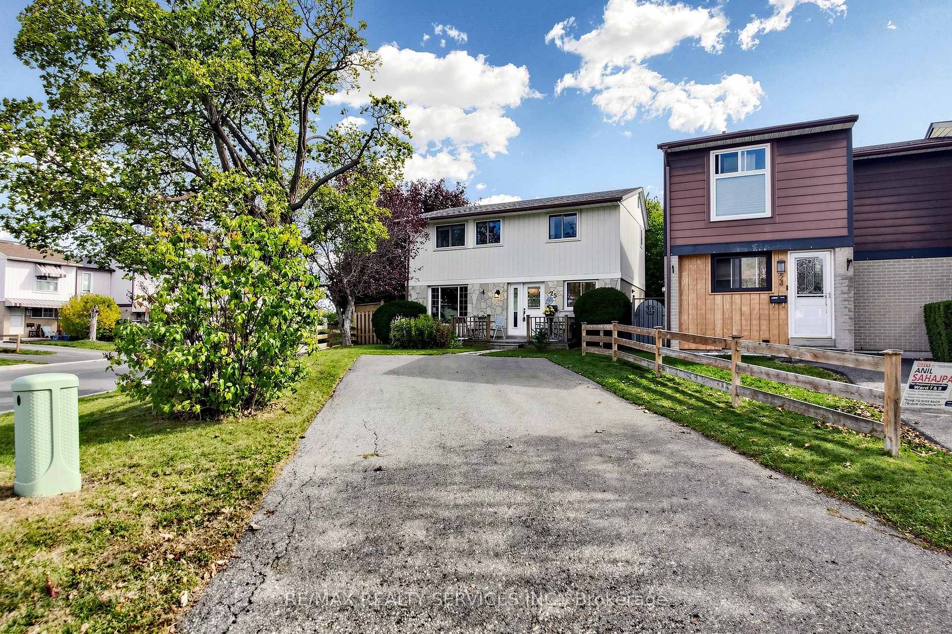 25 Jennifer Square, Brampton