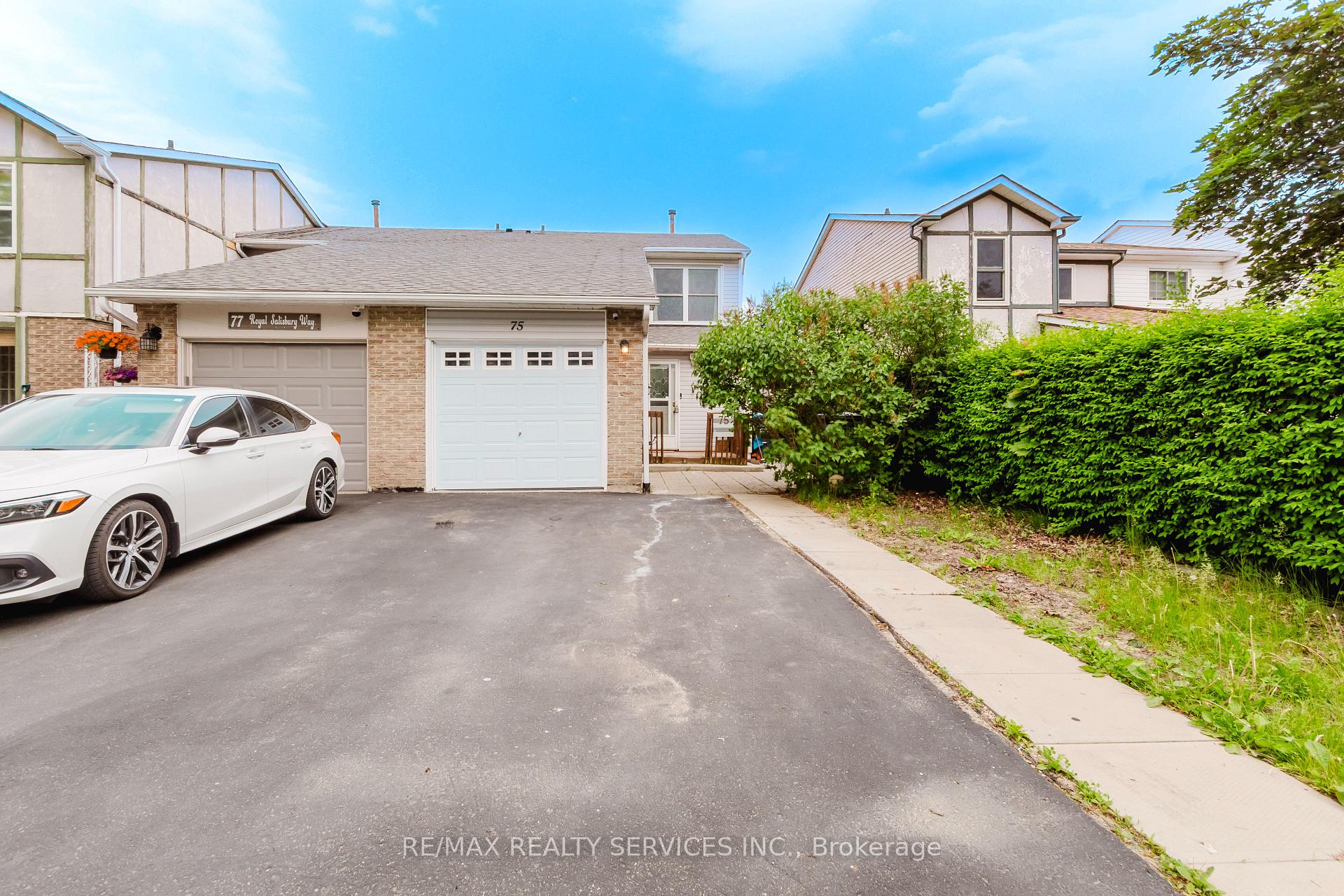 75 Royal Salisbury Way, Brampton