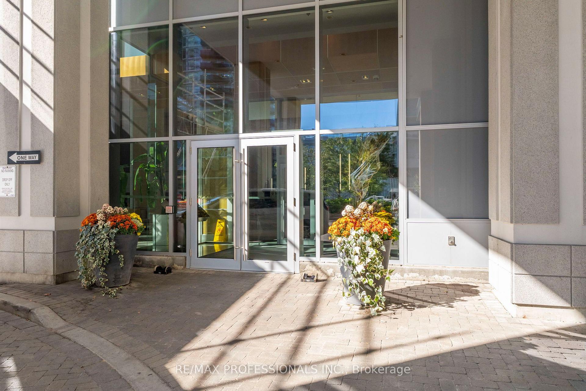 901-16 Brookers Lane, Toronto