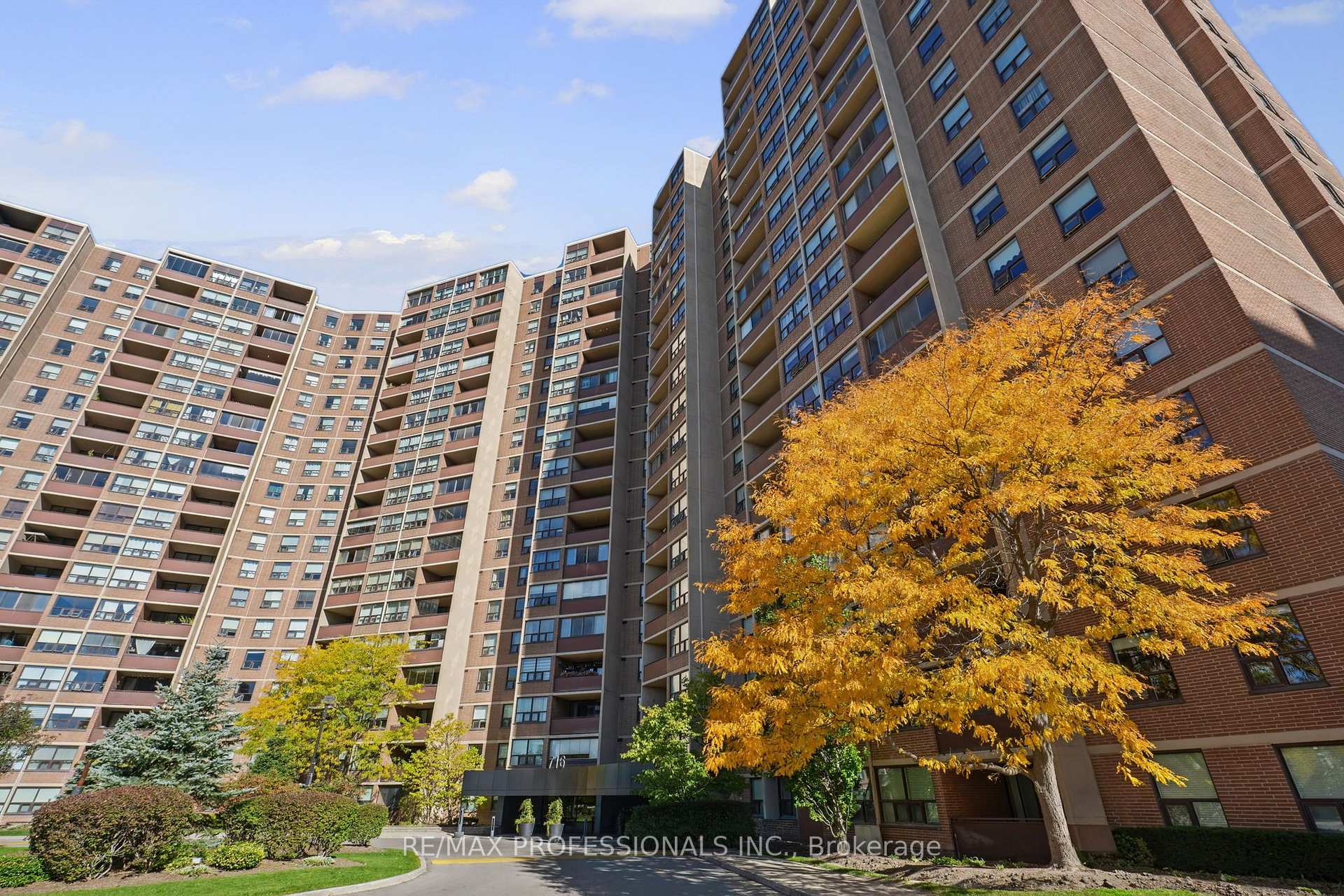 605-716 The West Mall Road, Toronto