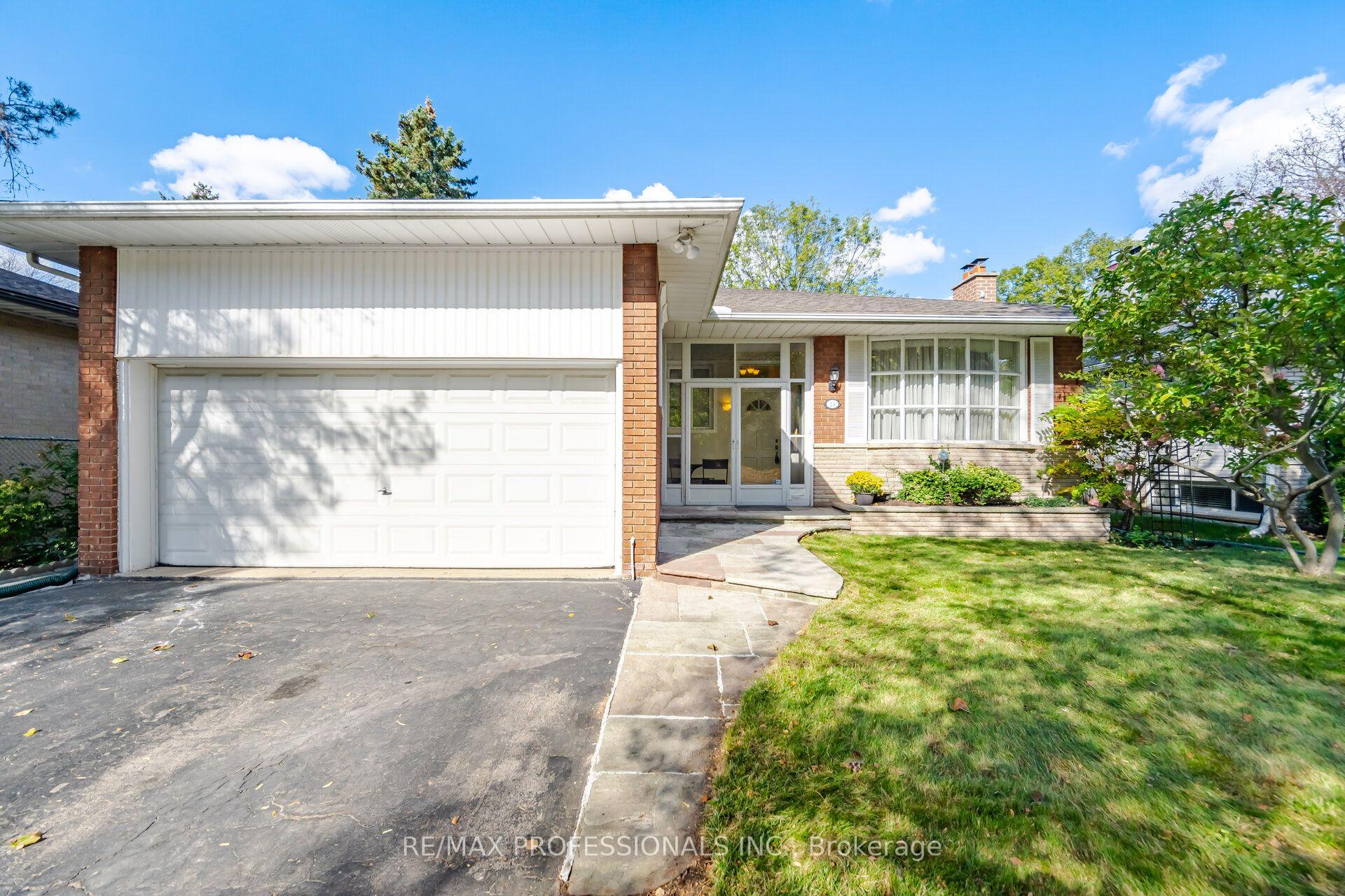 14 Strathdee Drive, Toronto
