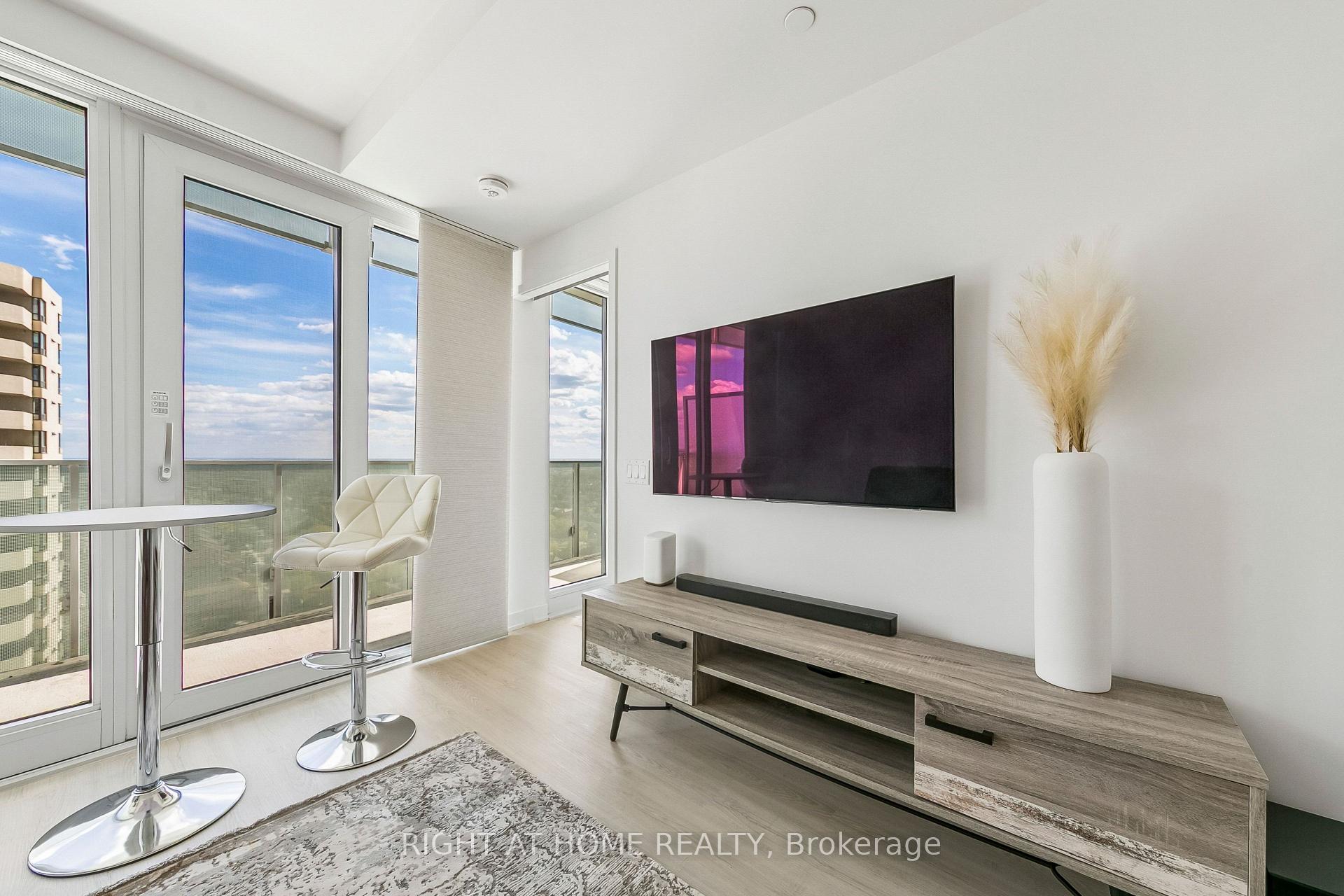 1405-3883 Quartz Road, Mississauga