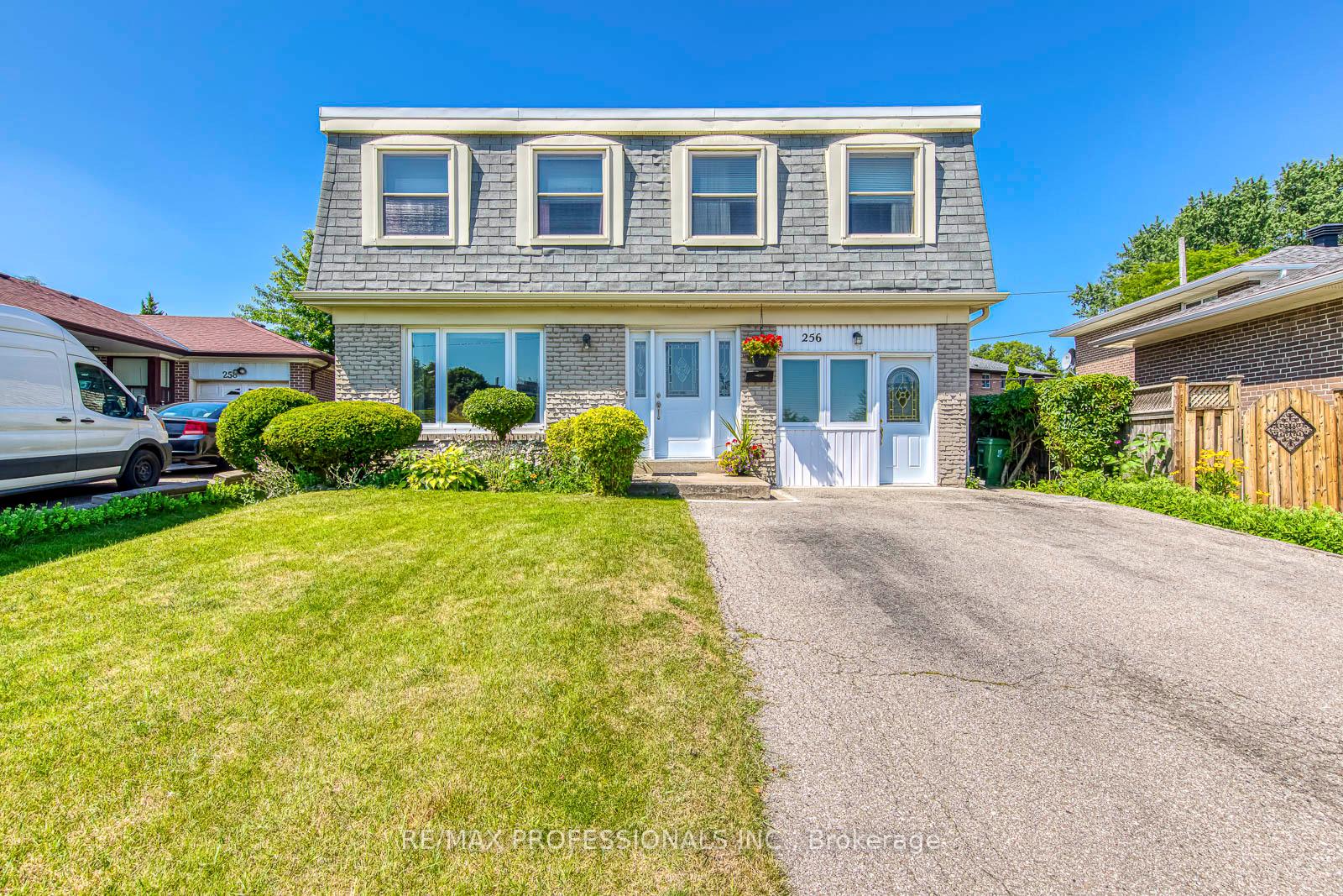256 Wellesworth Drive, Toronto