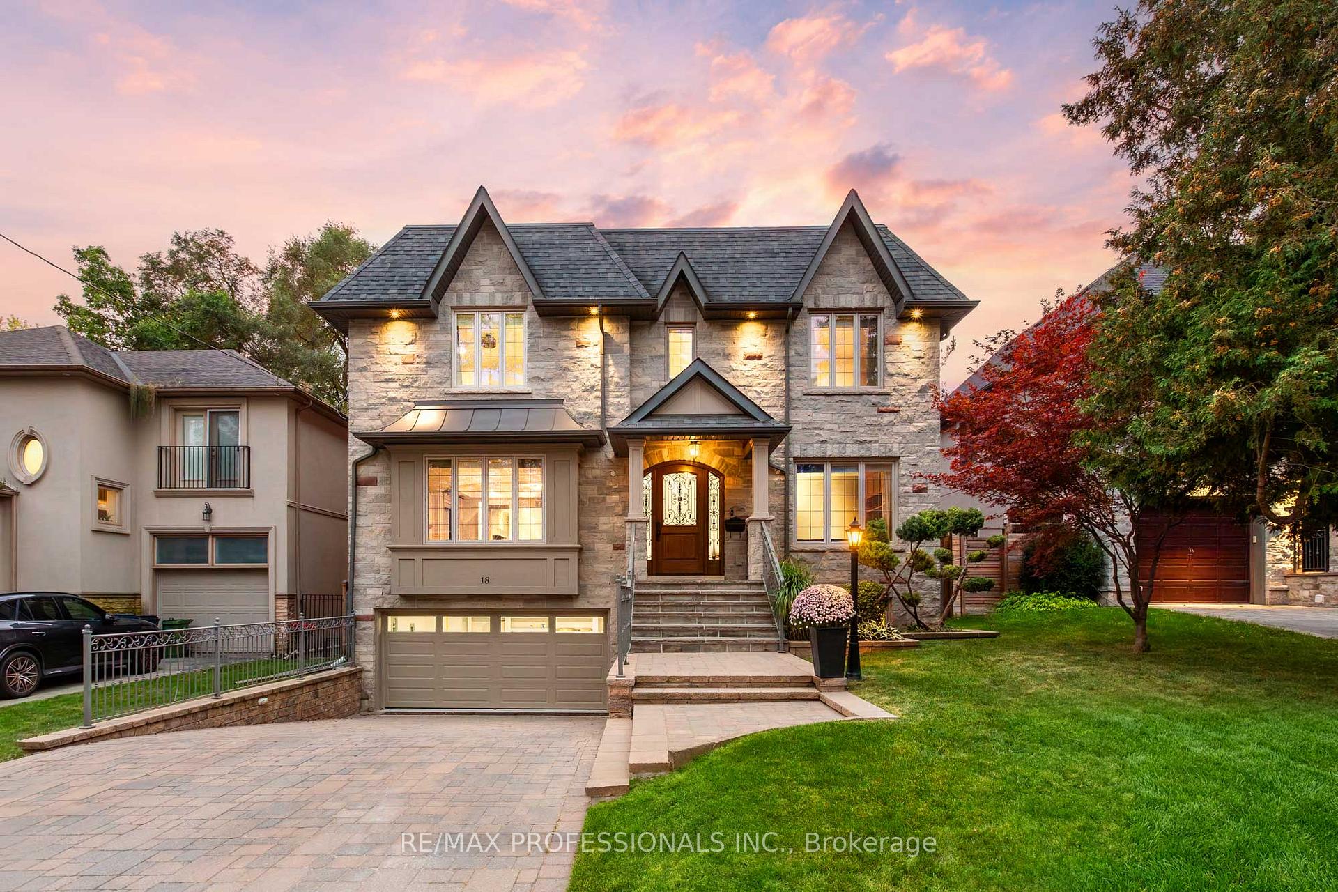 18 Hillcroft Drive, Toronto