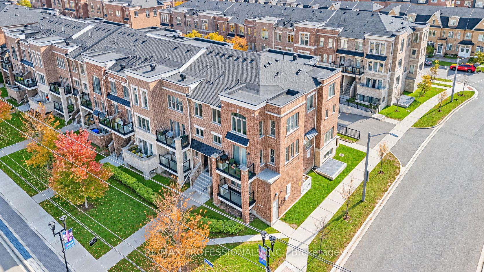 11-2335 Sheppard Avenue W, Toronto