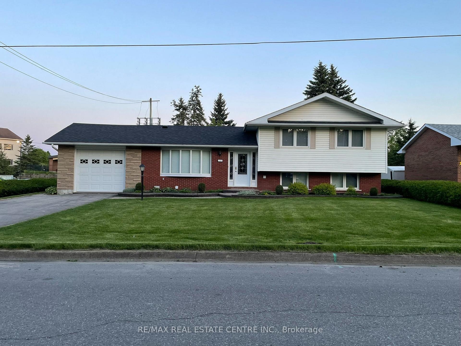 127 Centre Street, Shelburne