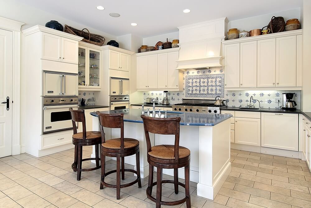36 brand new all white kitchen layouts & designs (photos)
