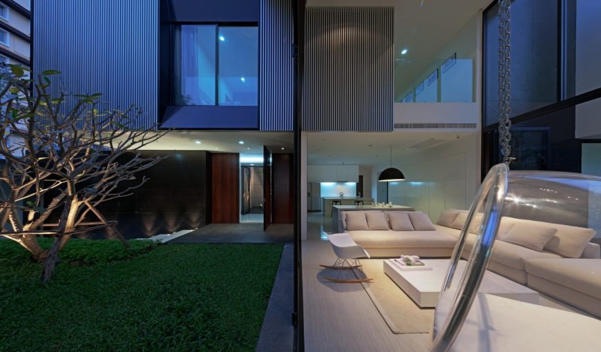 Here's the central courtyard, with the full height exterior glass blurring the line between indoor, on the right, and outdoor settings. Here's the central courtyard, with the full height exterior glass blurring the line between indoor, on the right, and outdoor settings.