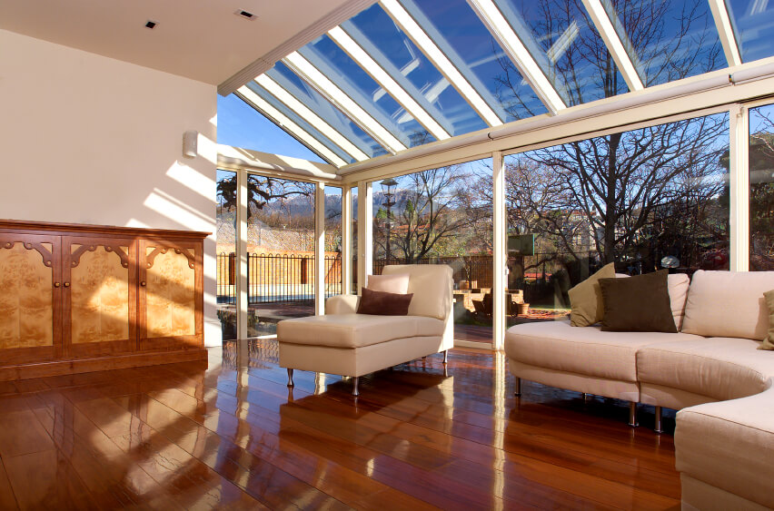 30 Naturally Lit Living Rooms with Skylights (PICTURES)
