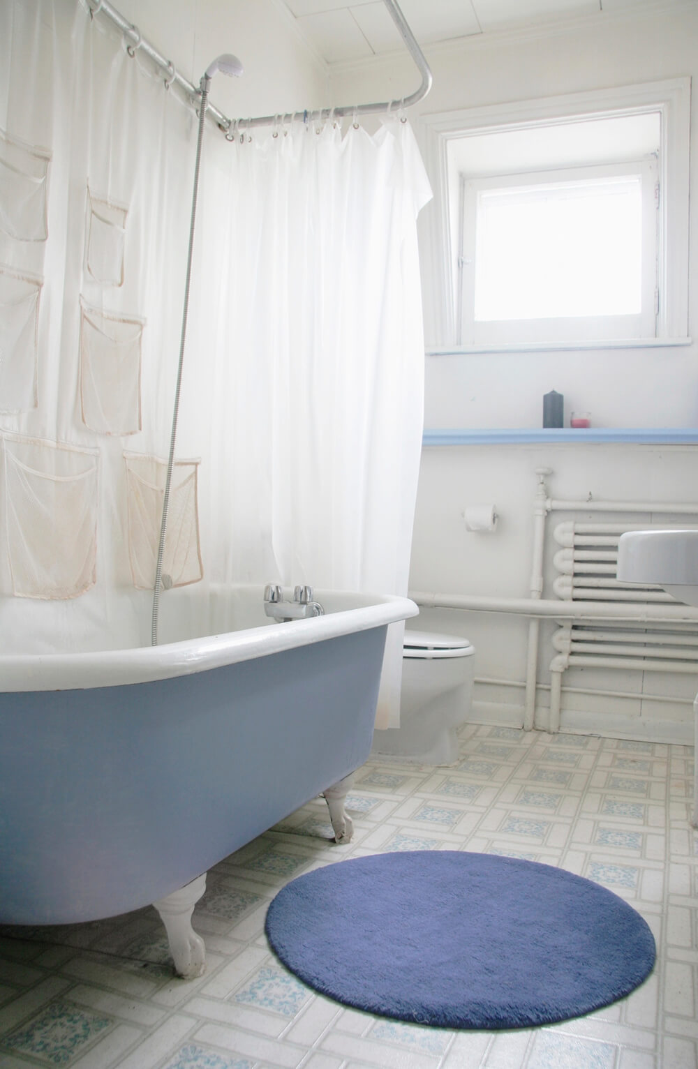 27 Relaxing Bathrooms Featuring Elegant Clawfoot Tubs (PICTURES)