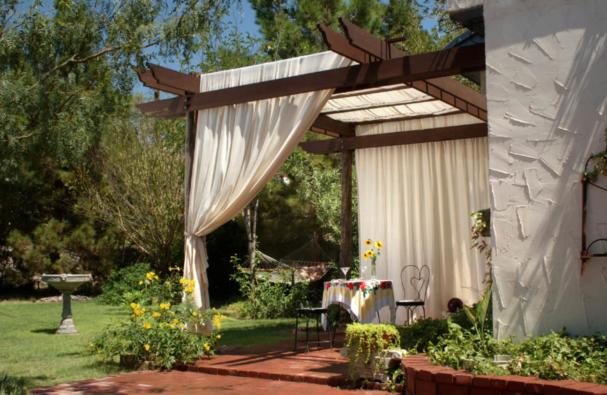 21 Inspired Privacy Screens For Residential Neighborhoods