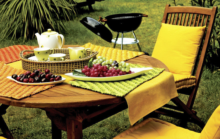 31 Alluring Picnic Table Ideas