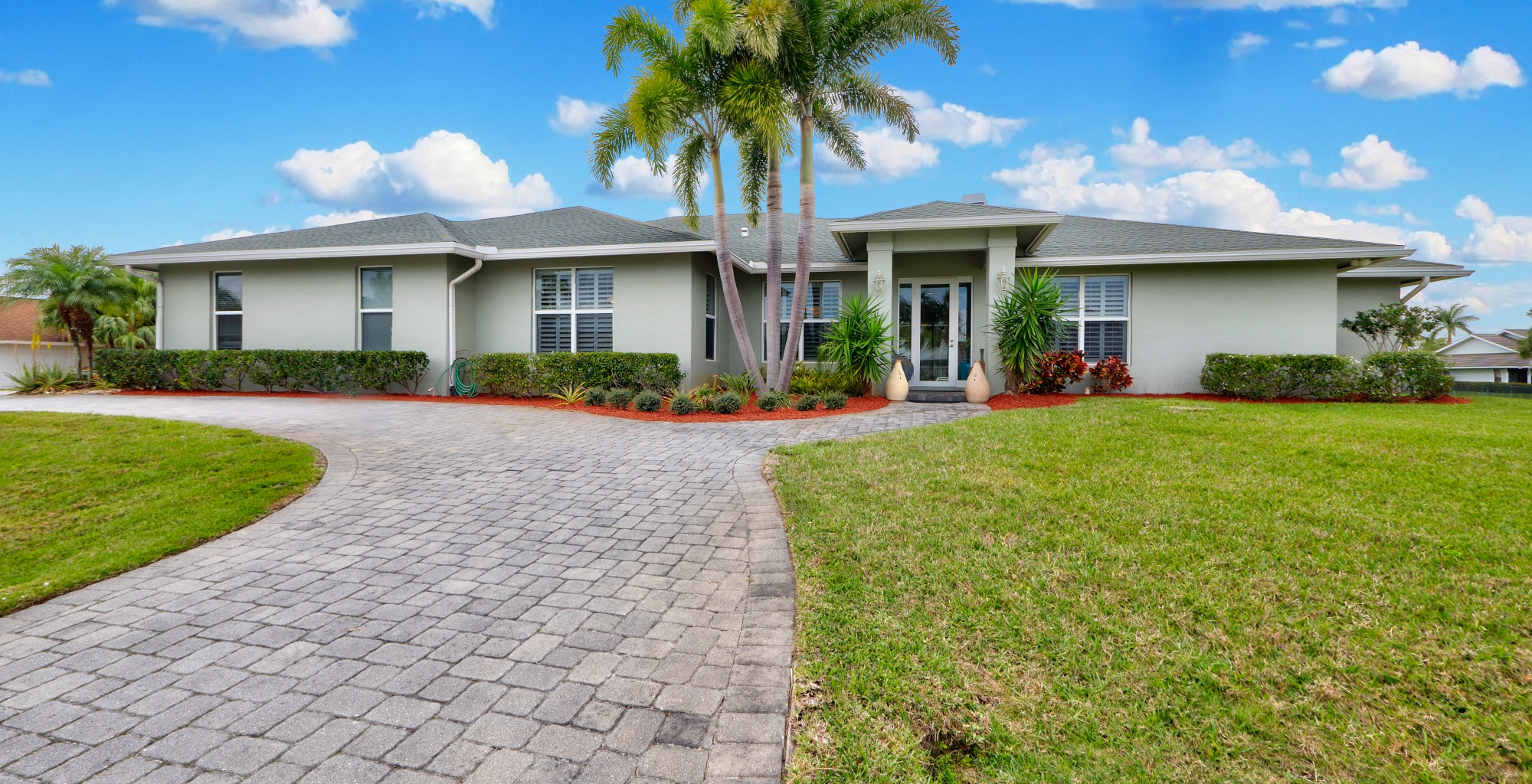 2340 Bay Colony Drive Hometakes
