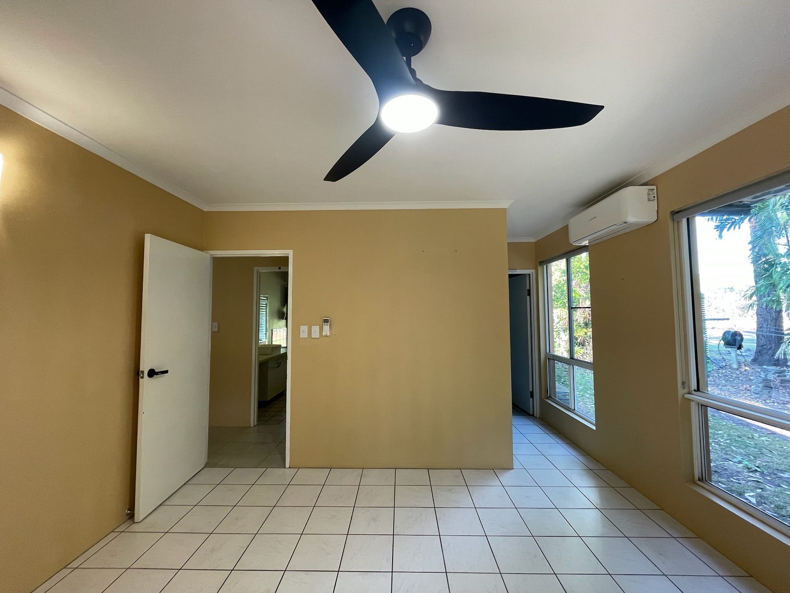 Horse Property For Sale in Humpty Doo, NT 0836