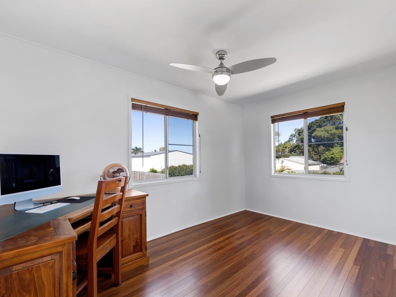 Horse Property For Sale Ooralea Qld 4740 22 Bernborough Avenue