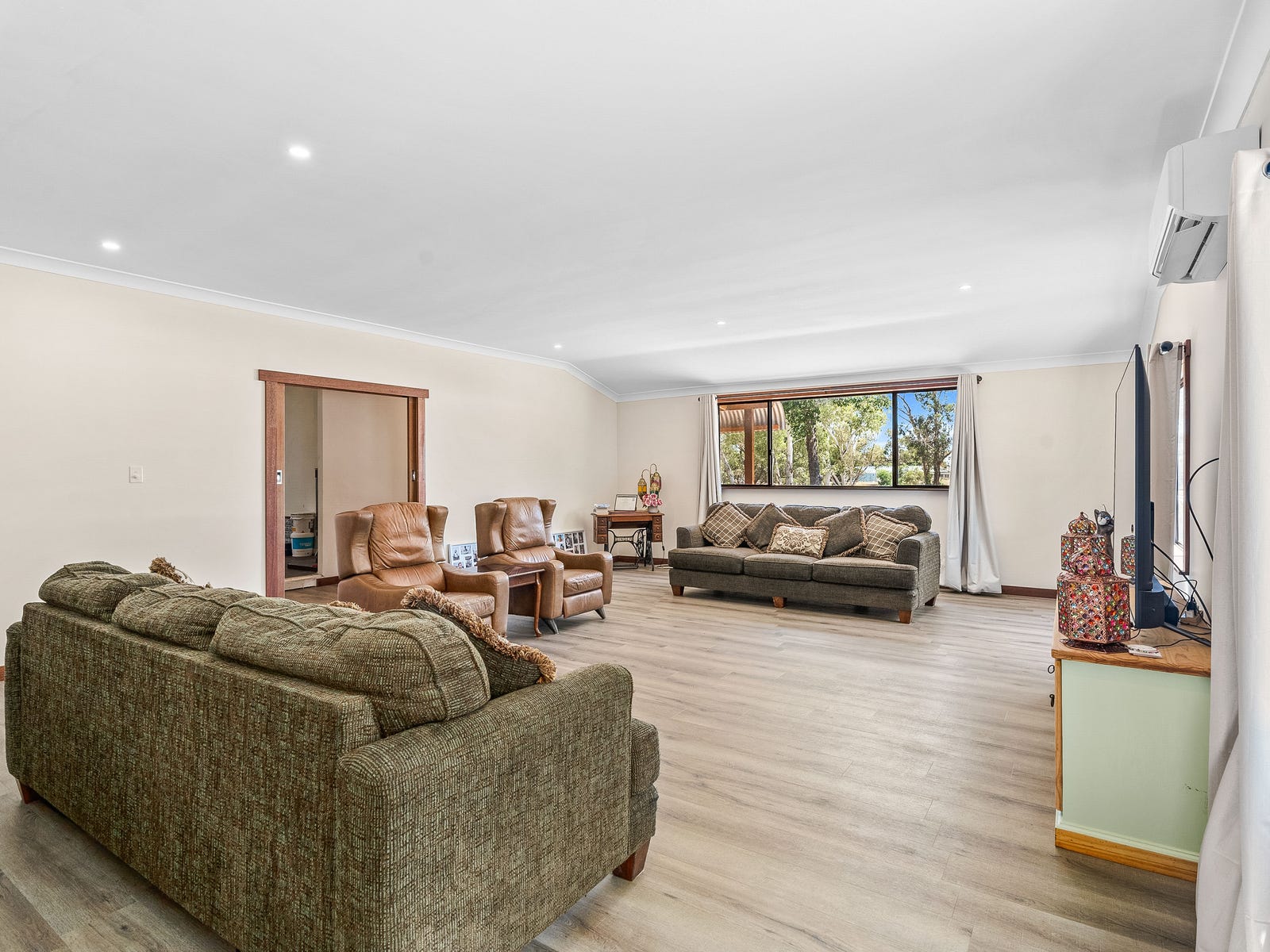 Horse Property For Sale Serpentine WA 6125 52 Walker Road