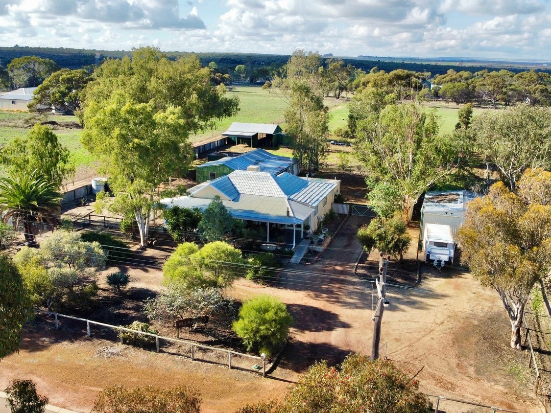Horse Property For Sale Quairading WA 6383 46 Forrest Street
